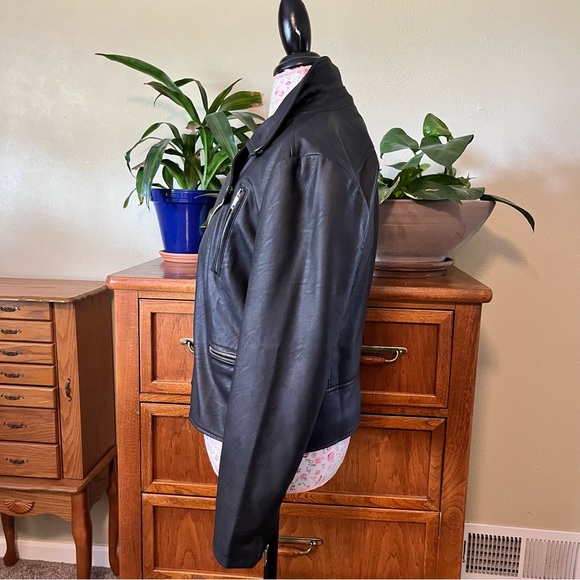 Elizabeth and James Vegan-Leather Jacket - Picture 3 of 8